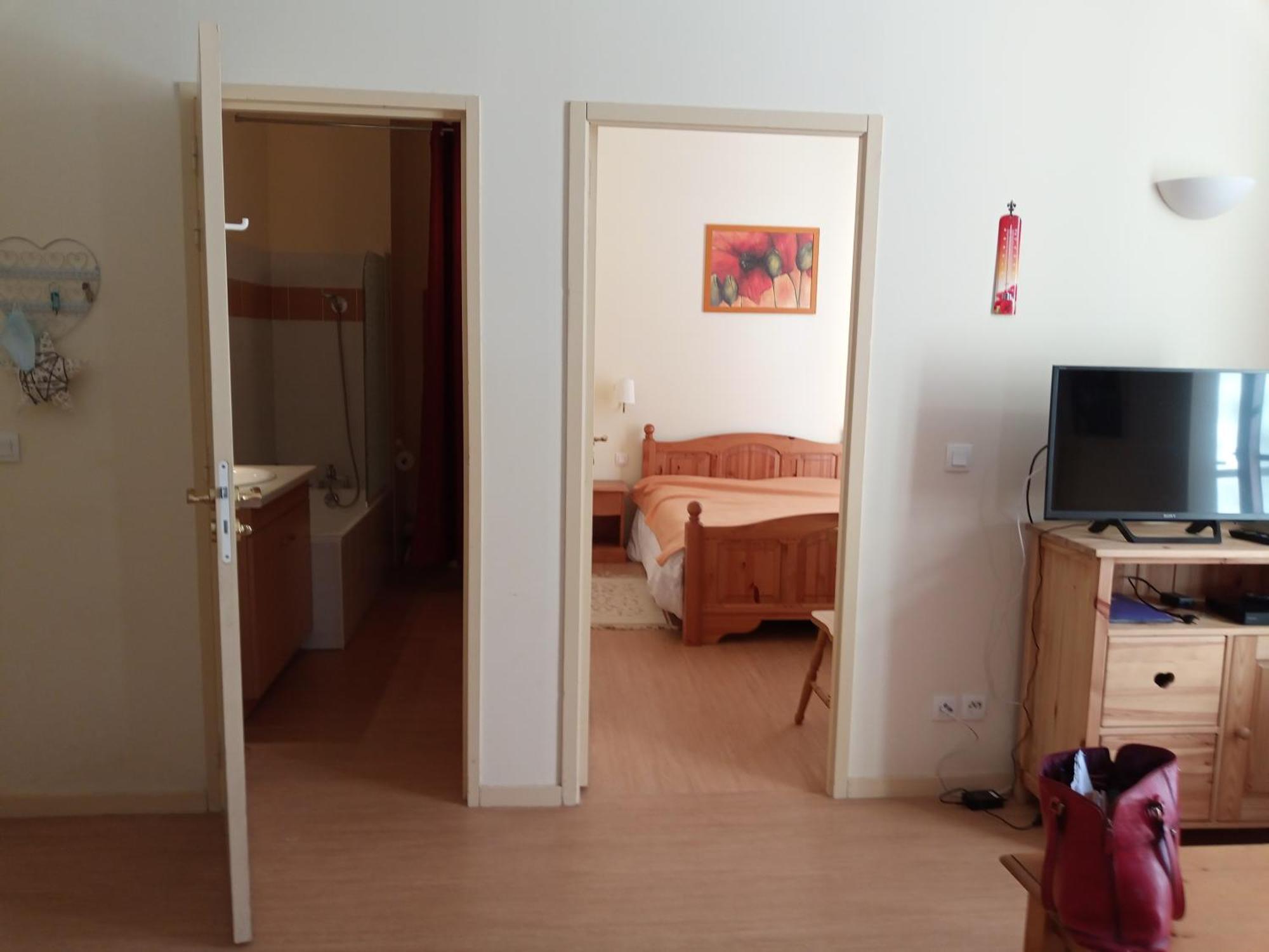 A La Montagne Apartment *